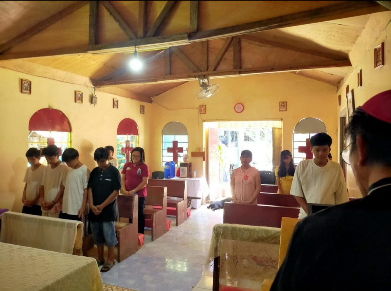 UOCEA parish community