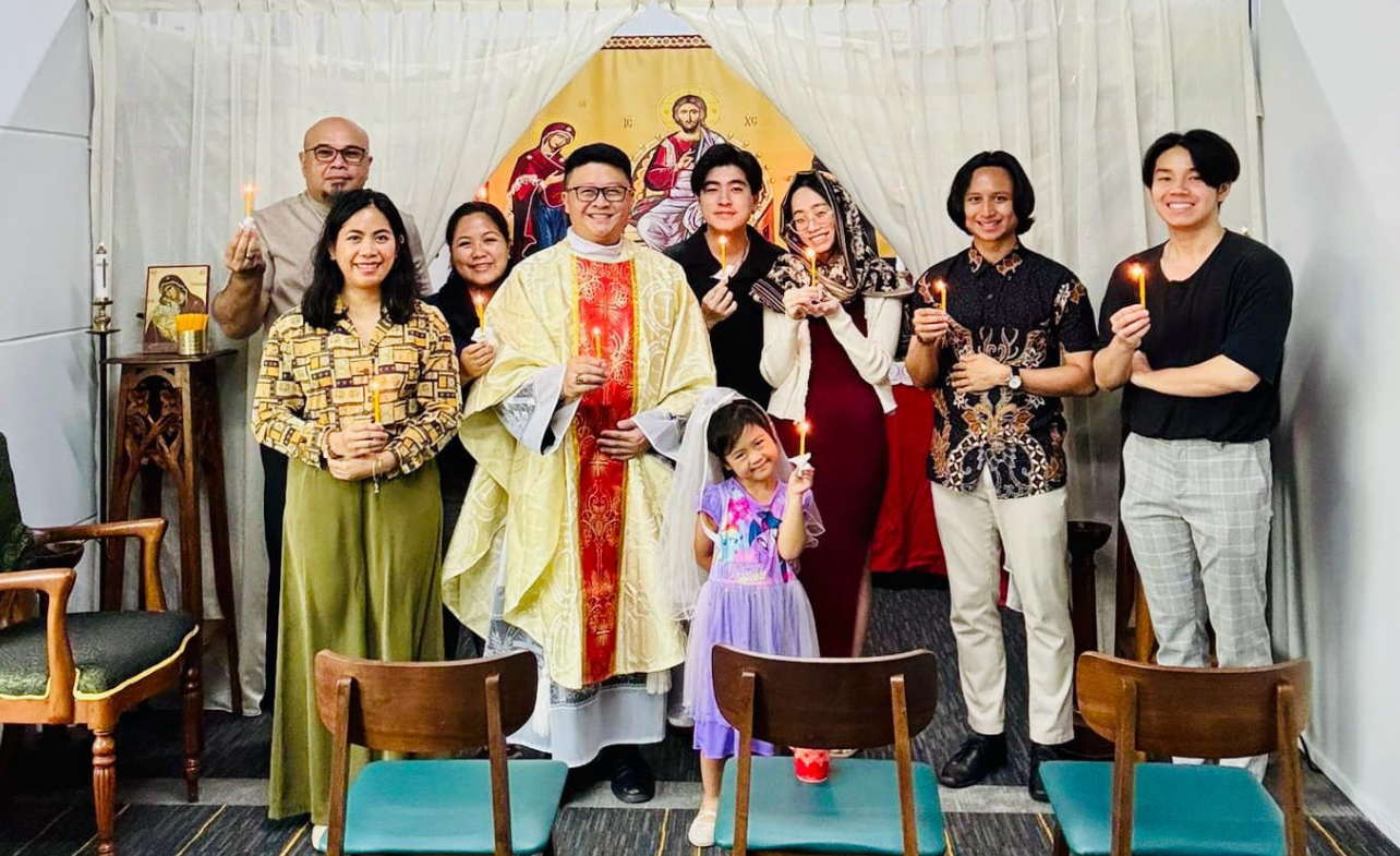 UOCEA congregation in worship